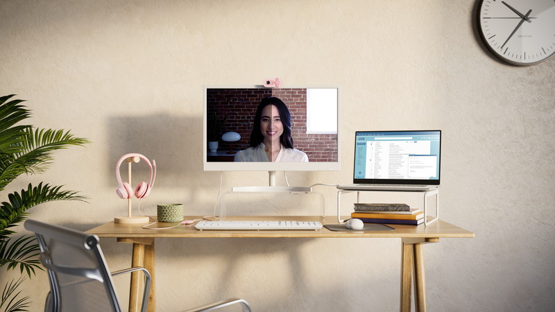 Logitech BRIO 100 Webcam Rosa 1920 x 1080 (Full HD) USB-A Kabelgebunden