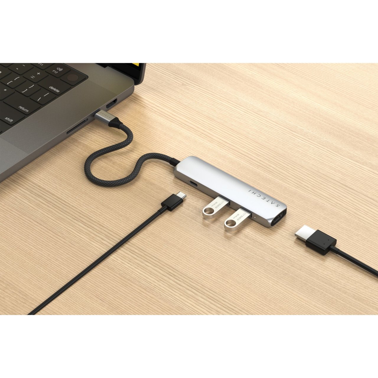 Satechi USB-C Slim Multi-Port Hub (4 in 1) Silber USB-C 4 in 1