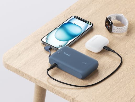 Belkin Powerbank mit integriertem USB-C Kabel Blau USB-C 10.000mAh